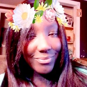 Meet your Posher, Angelique